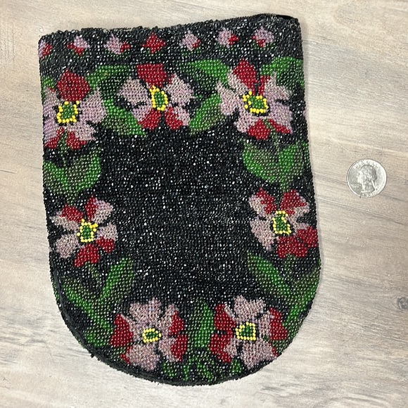 Gorgeous Vintage Floral Seed Bead Beaded Pouch w Velvet Lining - Picture 13 of 14